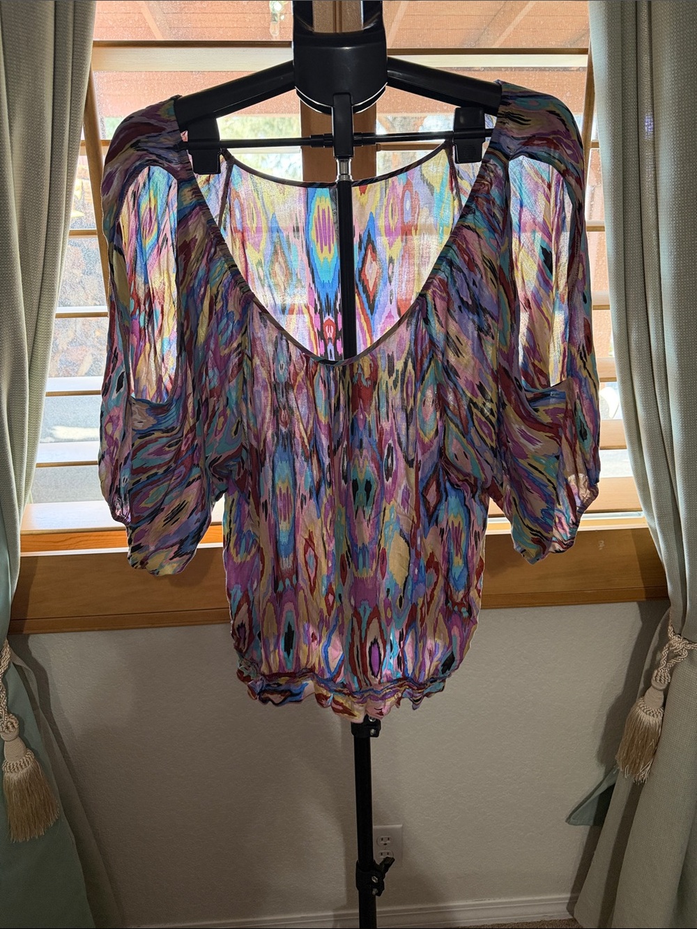 Women’s ' Multicolor Patterned top - Vibrant Pink & Blue